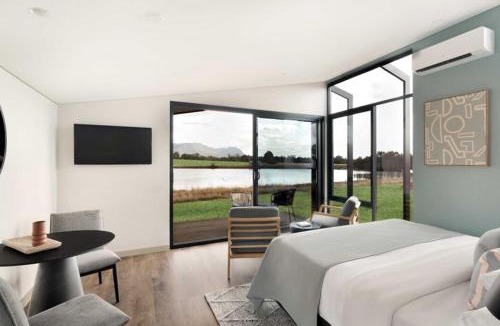 Pokolbin Hotel | The Lane Retreat