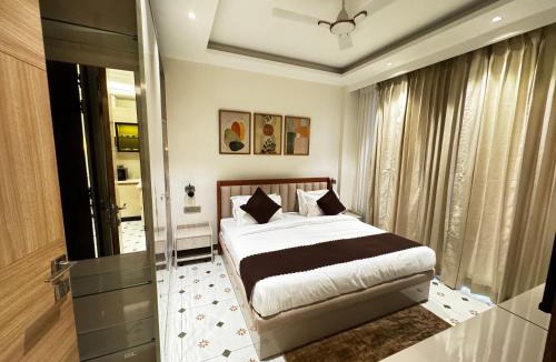 Gurugram Apartment | The Lodgers One and Two BHK Service Apartments Sector 45