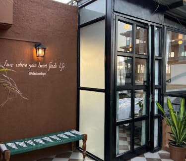 Meera Nagar Apartment | The Loft Under the Stars Private BR with Terrace