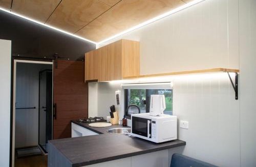 Canoelands House | The Lorikeet Tiny Home with Stunning Views