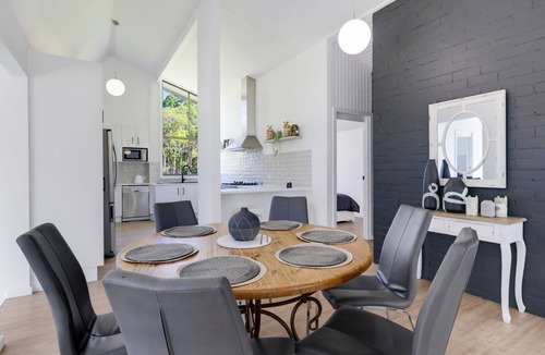 Falls Creek House | The Mediterranean ideal Family Getaway! Special Deals January & February Bookings