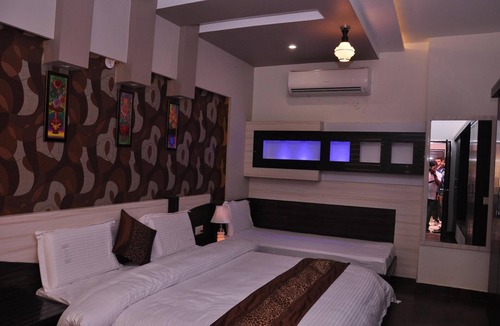 Rohtak Hotel | The Mirage Palace