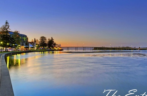 The Entrance Apartment | The Oaks Waterfront Resort, Unit 414