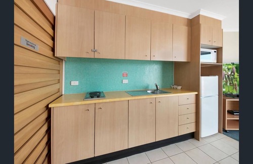 The Entrance Apartment | The Oaks Waterfront Resort, Unit 421