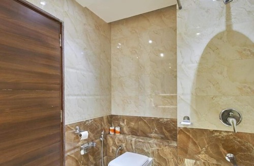 Sayajiganj Hotel | The Oasis -Vadodara