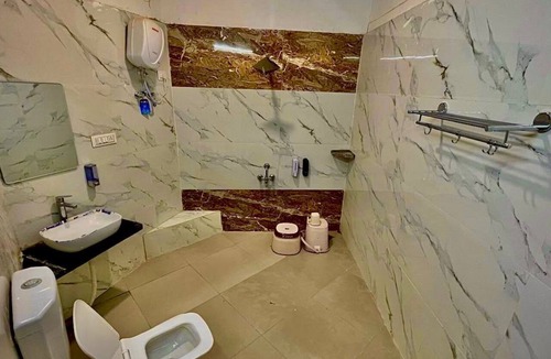 Mount Abu Hotel | The Palm Villa