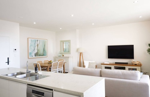 Caves Beach Apartment | The Palms at Caves - Soothe the Soul in Beach Style Comfort