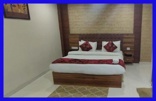 Aerocity Hotel | The Paramont Plaza IGI Airport New Delhi