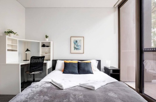 Zetland Apartment | 'The Patio' Live like a Local in Spacious Comfort