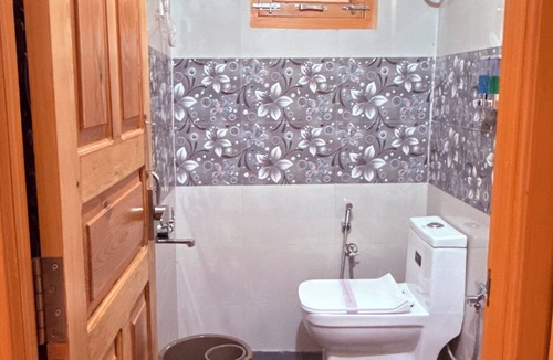 Nainital Resort | The Peach Hillside Kainchi Dham