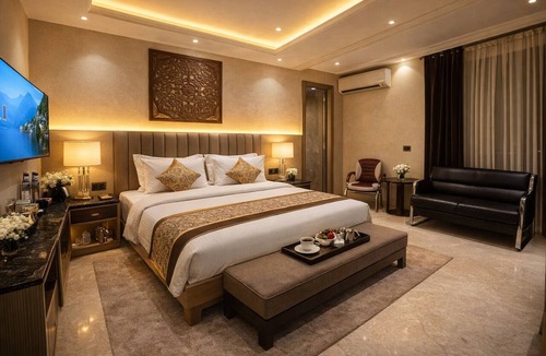 Jangpura Hotel | The PratiQ Luxe - Paschim Vihar