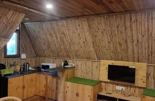 Sidhpur House | The Rock Rose Mountain Cabins. Bir
