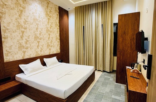 Bulandshahr Hotel | The Royal Resort