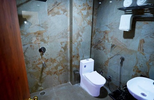 Alambagh Hotel | THE ROYALE AMOR HOTEL AND BANQUET HOTEL
