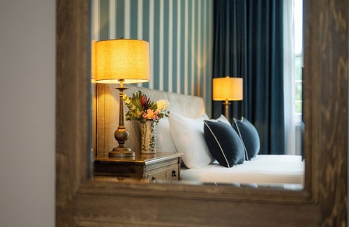 The Rocks Hotel | The Russell Boutique Hotel