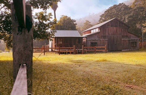 St. Albans Cabin | The Shack - In the Heart of St Albans