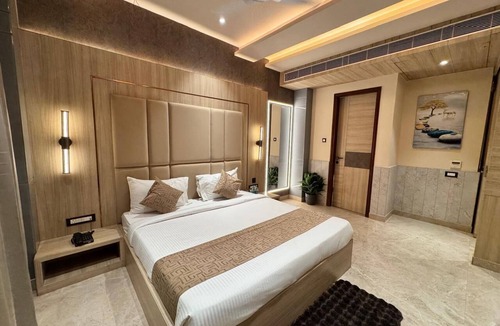 Kanpur Hotel | The SRM Crystal