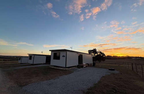 Kingsdale Cabin | The Starlight Cabin with Spectacular Rural Night Skies - 2 Hours from Sydney
