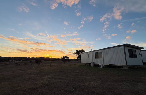 Kingsdale Cabin | The Starlight Cabin with Spectacular Rural Night Skies - 2 Hours from Sydney