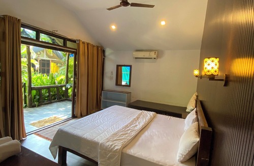 Agonda Hotel | The village agonda beach cottages