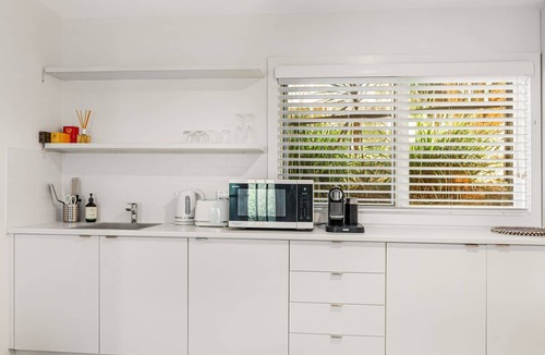 Pretty Beach Central Coast Cabin | The Wagstaffe Escape is a private granny flat condo is the perfect accommodation for couples or sing