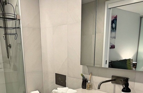Reid Apartment | This apartment is a 2 bedroom(s), 1 bathrooms, located in Reid, ACT.