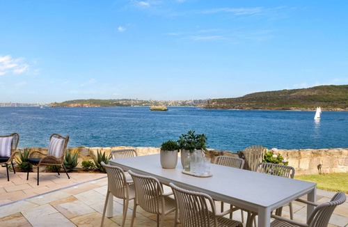 Manly House | Three Bedroom Harbourfront Townhouse in Manly!