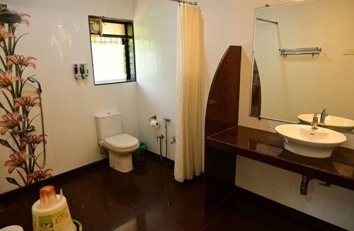 Warora Hotel | Tigers Heaven Resort