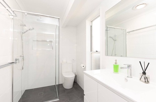 Forster House | Tiro Moana beautifully renovated pet friendly home