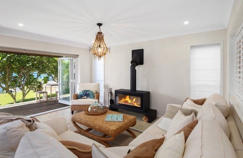 Pretty Beach Central Coast House | Tofua - Absolute Waterfront by HolidayCo.