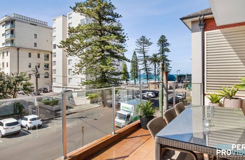 Manly Apartment | Top Floor 3 Bedroom Apartment - 50m to sand + parking