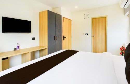 SR Nagar Hotel | Townhouse Aarav Business Hotel