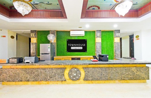 Ameerpet Hotel | Townhouse Ameerpet Balkampet Road