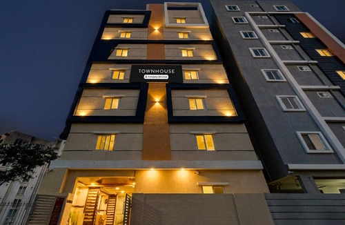 Nanakram Guda House | Townhouse Financial District Circle