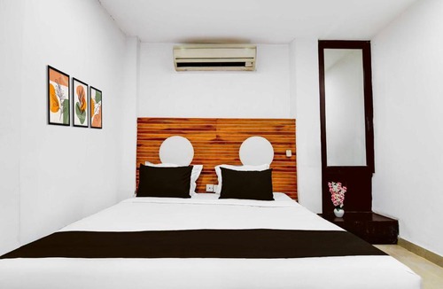 Ballygunge Hotel | Townhouse Kolkata Northern Park
