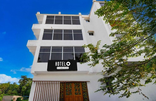 Shibpur Hotel | Townhouse Kolkata Padmapukur Lake