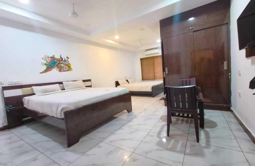 Hyderabad Hotel | Townhouse Oak Chakripuram Near Khusaiguda Bus Stop
