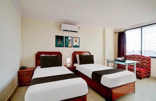 Murgesh Pallya Hotel | Townhouse Oak Hal Airport Road