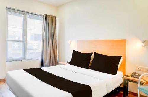 Central Pune Hotel | Townhouse Oak Pune Mandai Metro Station