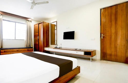 Ahmedabad Hotel | Townhouse Prahladnagar