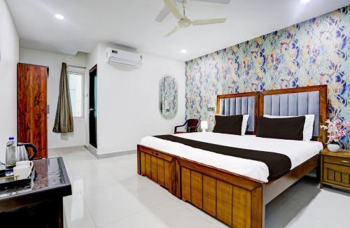 Madhapur Hotel | Townhouse VIP Hills Hitech City