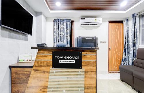 Madhapur Hotel | Townhouse VIP Hills Hitech City
