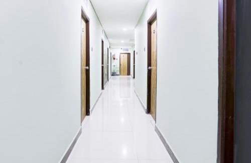 Madhapur Hotel | Townhouse VIP Hills Hitech City