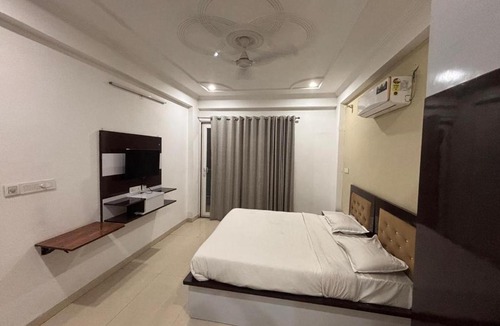 Sector 51 Hotel | Tranquil Bliss