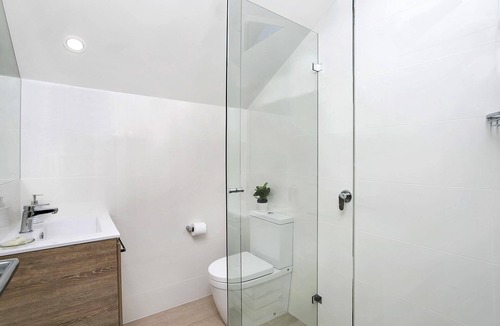 Naremburn House | Tranquil Studio - St Leonards - NBN01