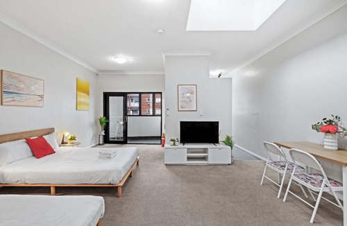 Kingsford Apartment | Transit-Friendly Studio - Direct to City & Beach at Kingsford