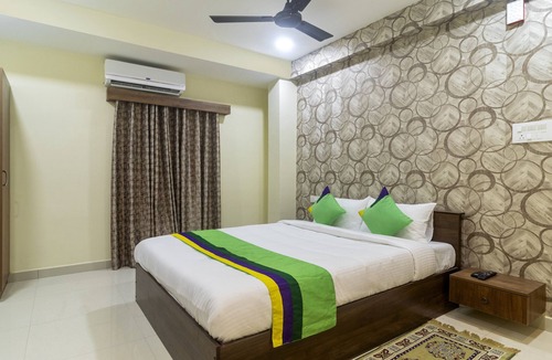 Kondapur Hotel | Treebo Navya The Park