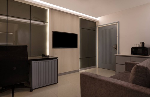 Hyderabad Hotel | Treebo Premium D Consulate