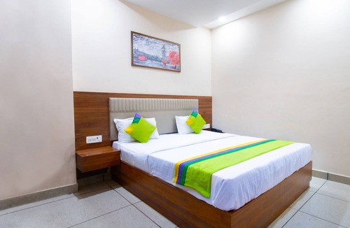 Bikaner Hotel | Treebo Royal Imperial, Bikaner Railway Station