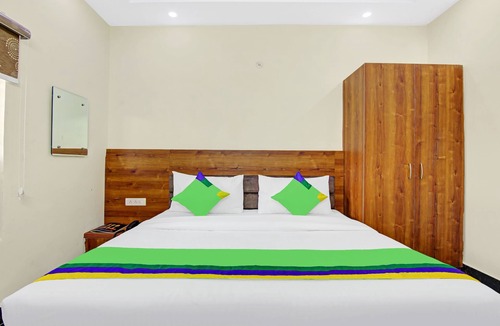 Noida Hotel | Treebo The Eden Roc